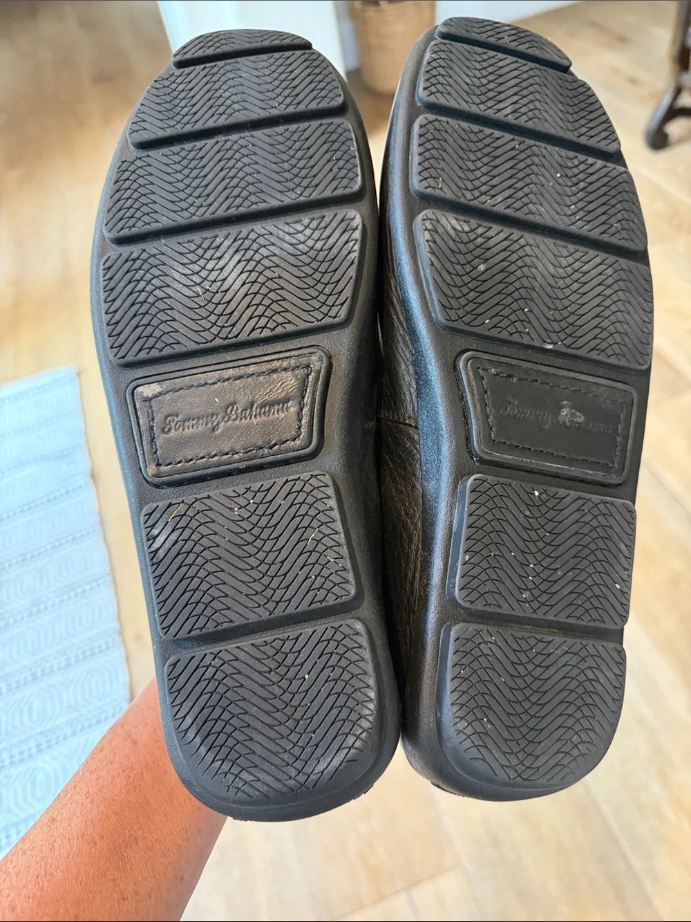 Tommy Bahama Men's Black Leather Slip-On Loafers size 10.5